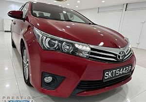 Toyota Corolla Altis 1.6L CVT Elegance 2015 Red LED Keyless